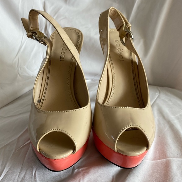 Le Château Beige/Black/Pink Platform Pumps - US 7 - Picture 2 of 4